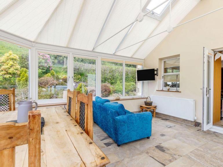 3 Bedroom Luxury Home, Hot Tub, Stunning Views Of Killin, Sitting On The River Dochart Экстерьер фото